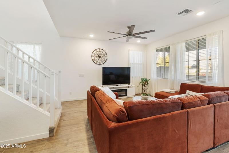 4-web-or-mls-dlb_0016-dlb_0020