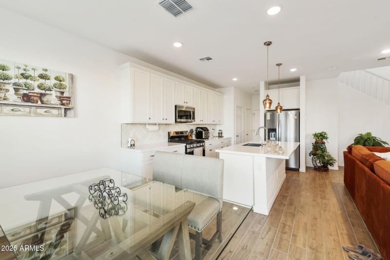 47-web-or-mls-dlb_0001-dlb_0005 (2)