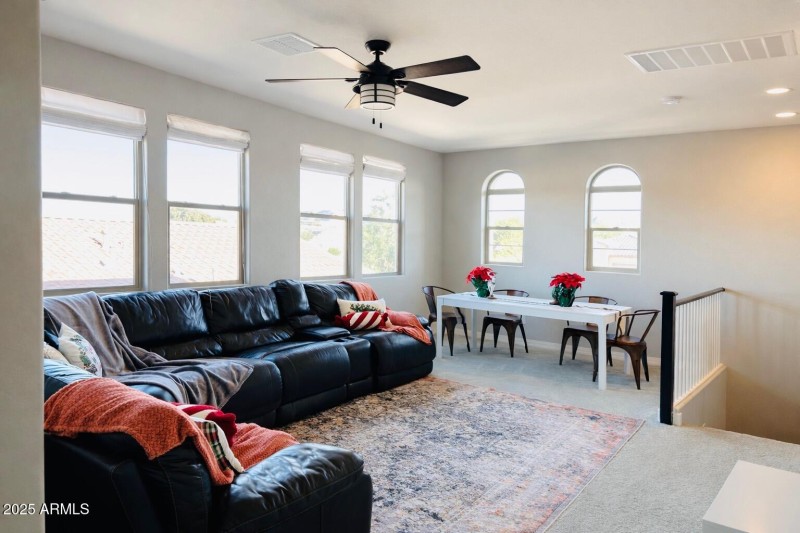 FB15D69E-540C-45E1-8D06-125A6A279DFD