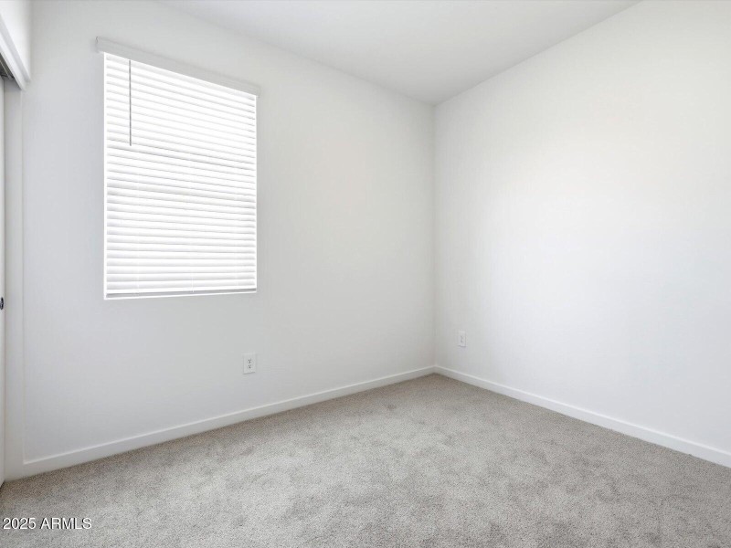 24602 W CHAMBERS Street