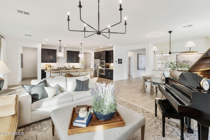 112-web-or-mls-dlb_1483-dlb_1487