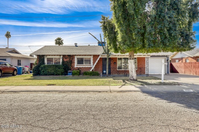 4025 W. Claremont St - Exterior Front