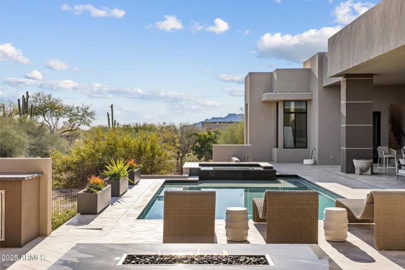 52-web-or-mls-D46A1385