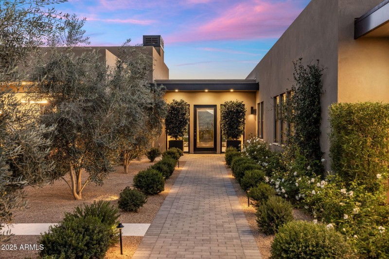 Courtyard to Front Door