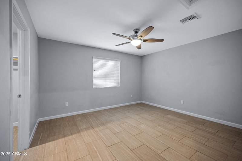 1601 W Glenrosa Ave-31