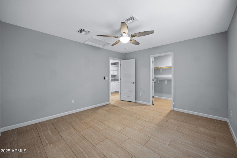 1601 W Glenrosa Ave-32