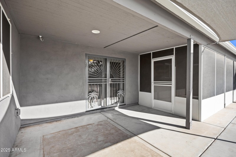 1601 W Glenrosa Ave-42