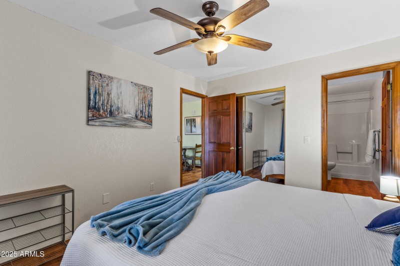 2665 N Valley View Rd Unit 10121-18