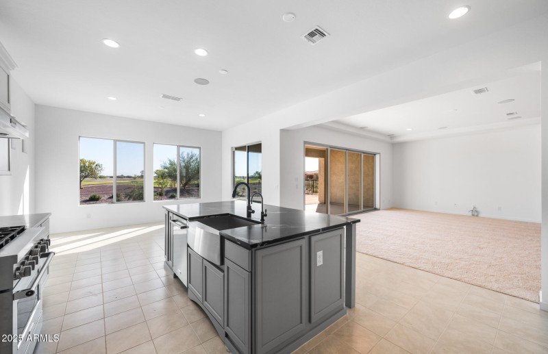 Kitchen/Cafe/Gathering Room