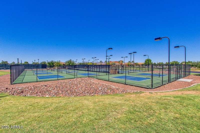 24 Nine World-class Pickleball Courts