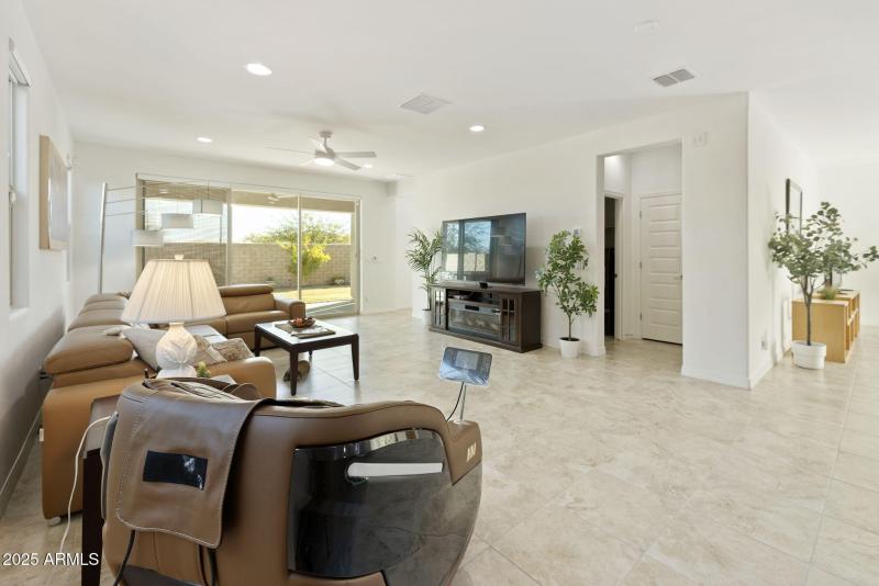 48-web-or-mls-_TM_9244