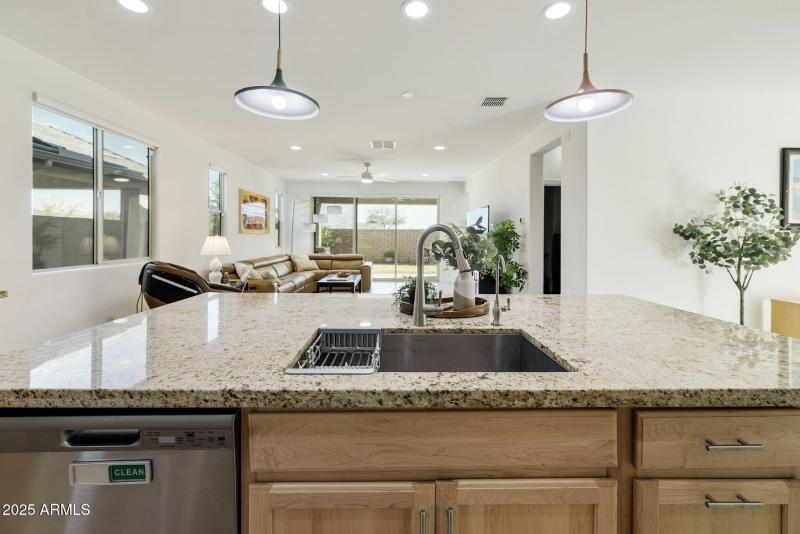 54-web-or-mls-_tm_9271-_tm_9275