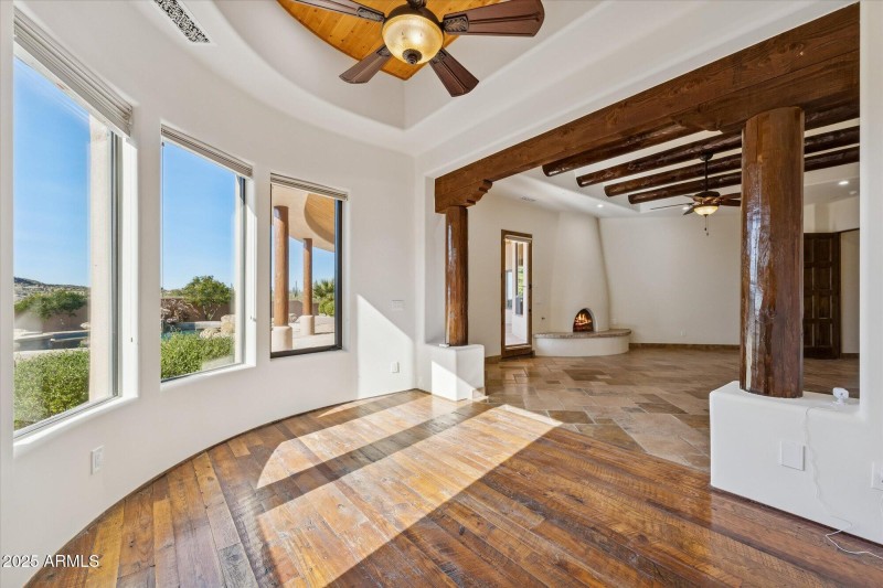 Master Bedroom Sitting Area