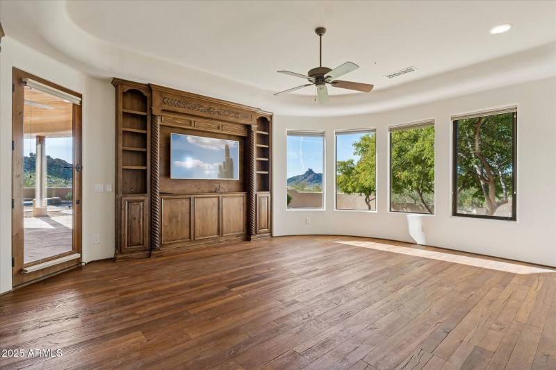 Den or additional bedroom