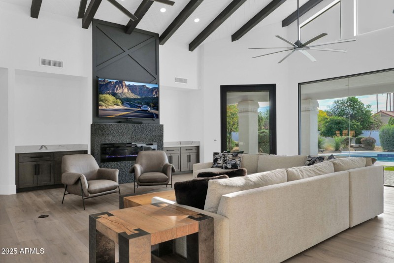 28-web-or-mls-P1415088