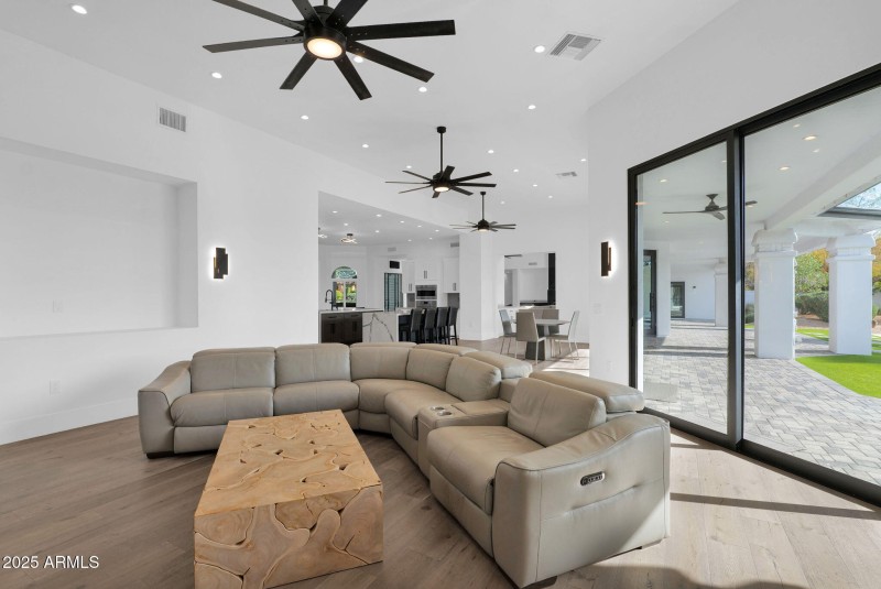 49-web-or-mls-P1415129