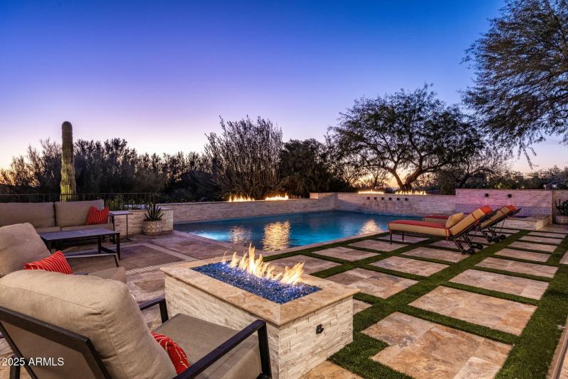Backyard Firepit to Pool
