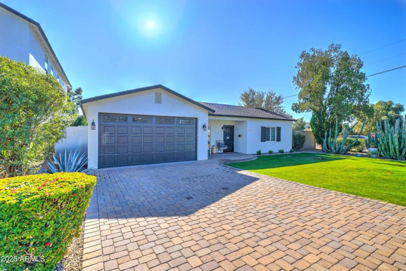 4001 E Indianola Ave-3 copy