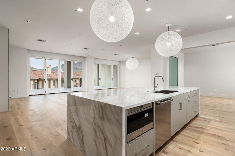 Kitchen - Great Room