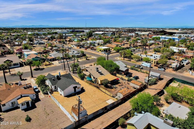 75-web-or-mls-329-n-17th-dr