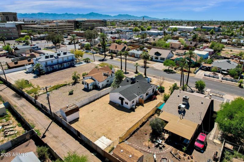 77-web-or-mls-329-n-17th-dr