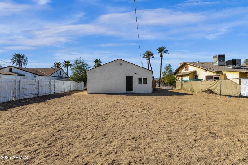 58-web-or-mls-329-n-17th-dr