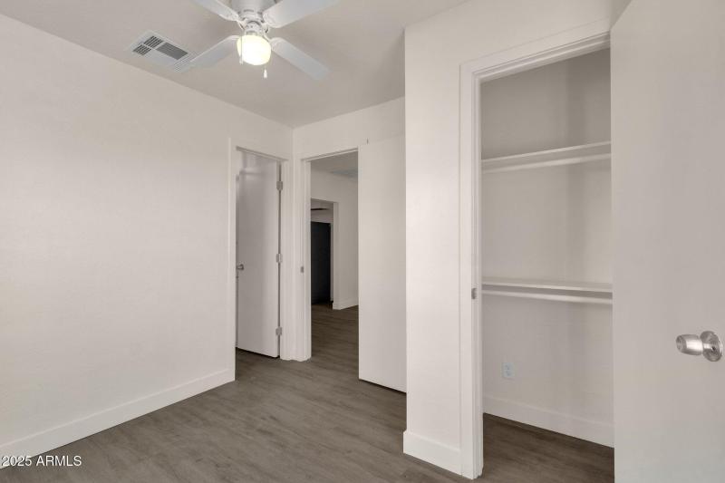 12-web-or-mls-329-n-17th-dr