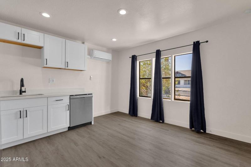 27-web-or-mls-329-n-17th-dr
