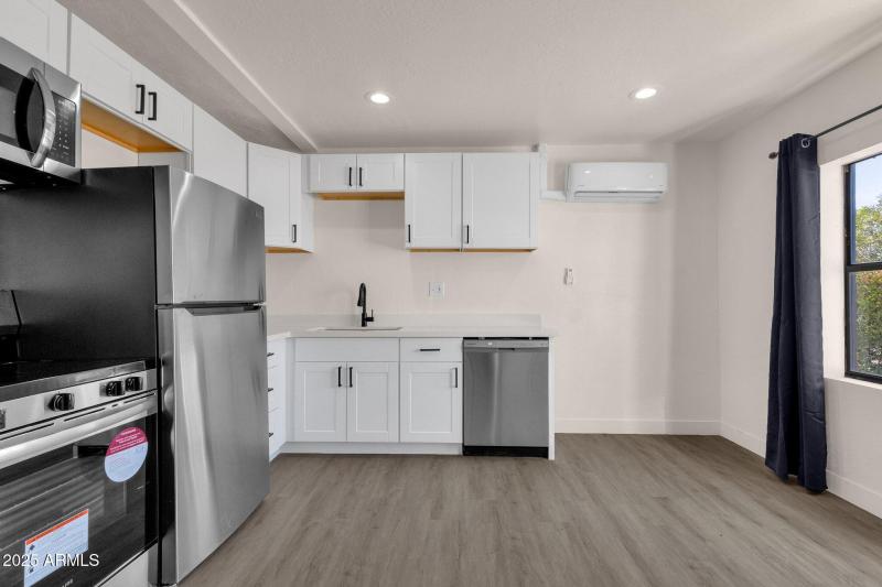 30-web-or-mls-329-n-17th-dr