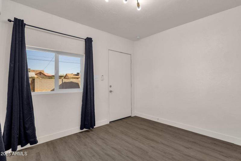 41-web-or-mls-329-n-17th-dr