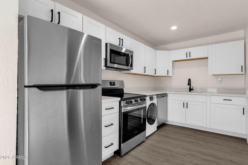 45-web-or-mls-329-n-17th-dr