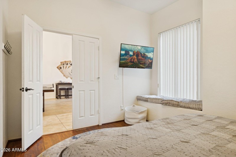 35-web-or-mls-4831-e-fernwood-ct