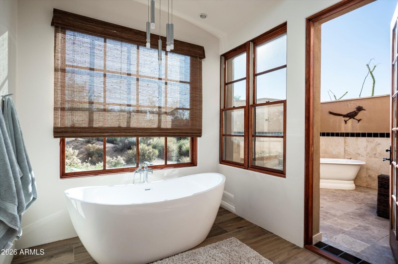 Indoor/ Outdoor Tubs