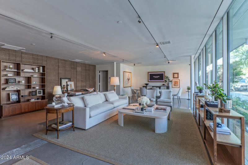 6901 East 1st Street-large-014-015-6901