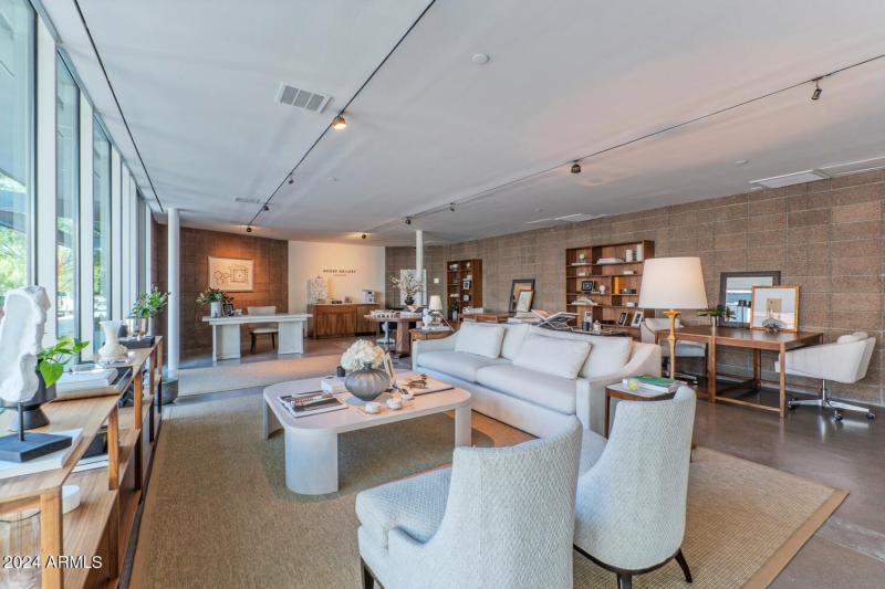 6901 East 1st Street-large-018-019-6901