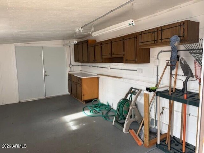 f8dfe057-59d6-4cbf-814b-40cddf7c9ca3