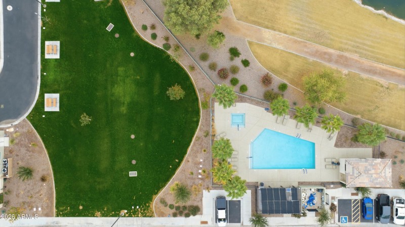 DRONE Reflecting_Walls_Real_Estate_Photo