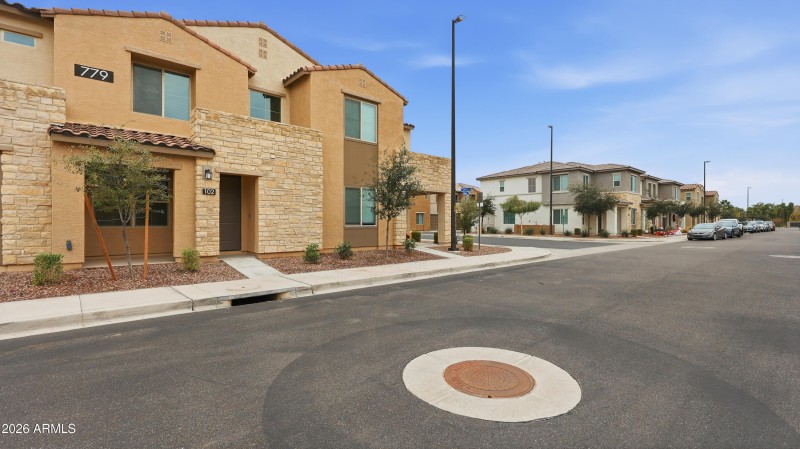 Reflecting_Walls_Real_Estate_Photography