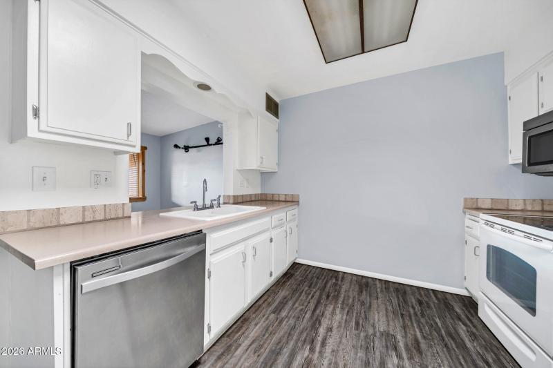 11017 W Thunderbird Blvd-16_(2048)