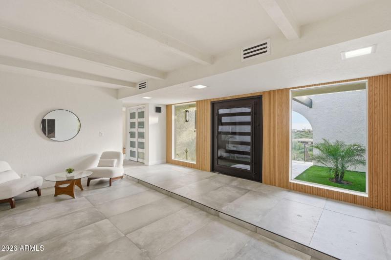 large-019b86a6-42f5-703c-a34a-9df3ef3039