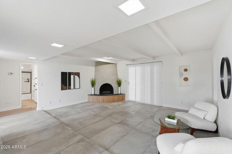 large-019b86a6-48a3-72b3-a806-c1df04d1af