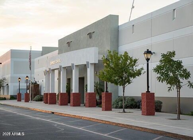 20230218184055183869000000-o