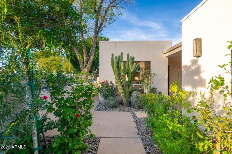 8742 E Via De Sereno - 03