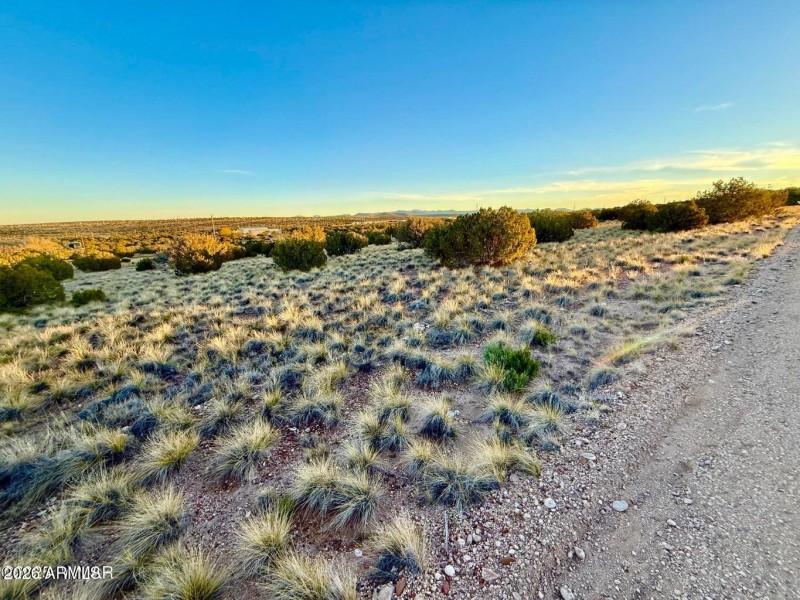 20251204054937888836000000-o