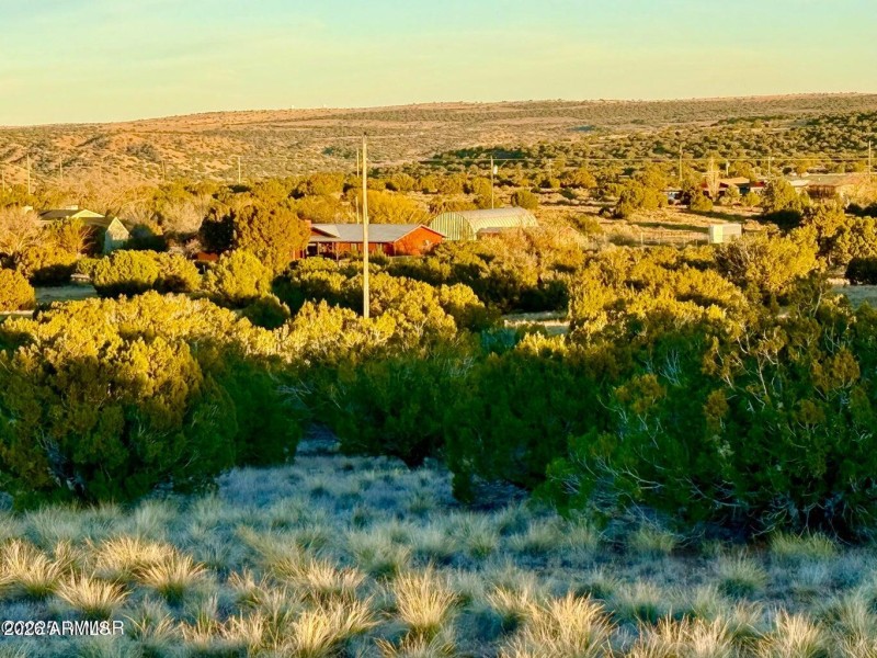 20251204055306830995000000-o