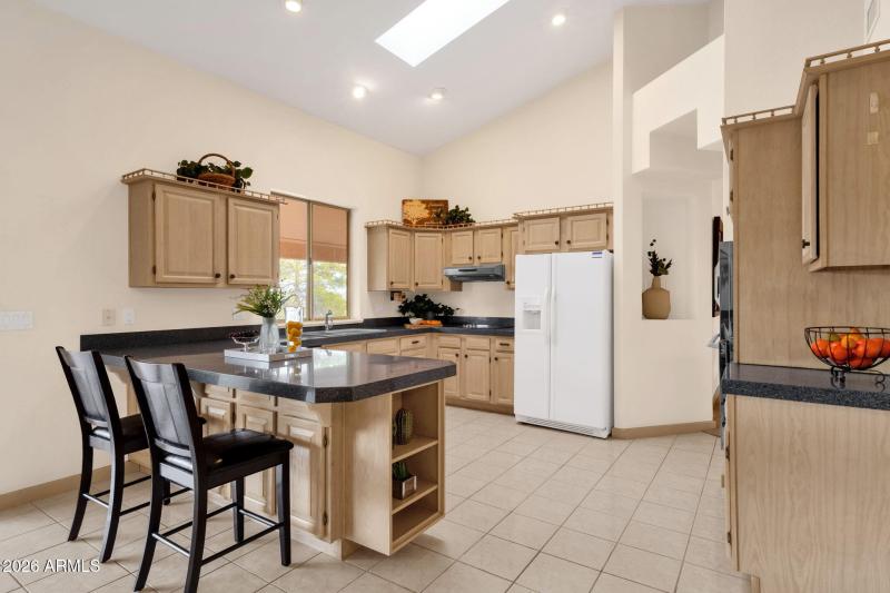 19-web-or-mls-16072-e-ponderosa-dr