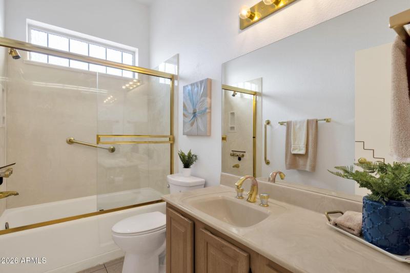 28-web-or-mls-16072-e-ponderosa-dr