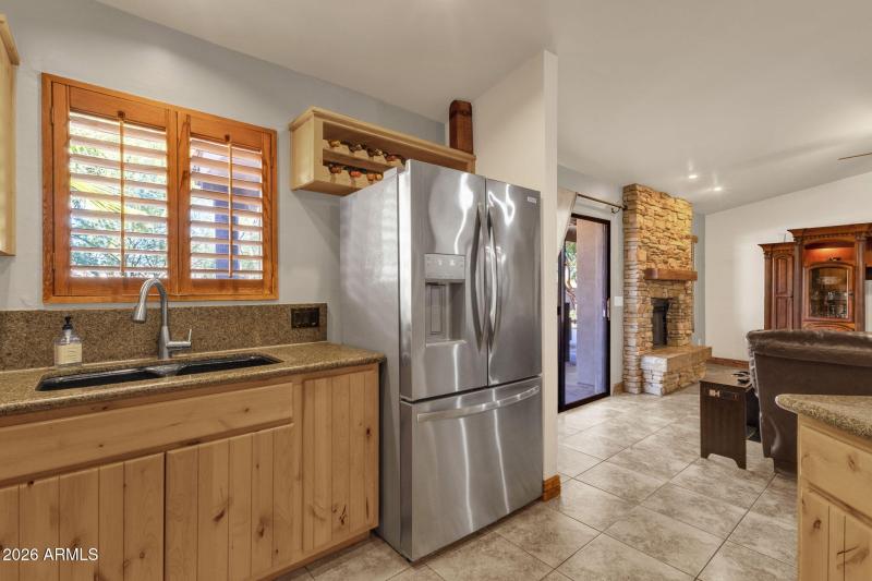 15-web-or-mls-17410-e-santa-rosa-ln