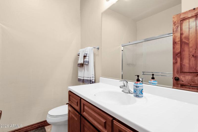 22-web-or-mls-17410-e-santa-rosa-ln