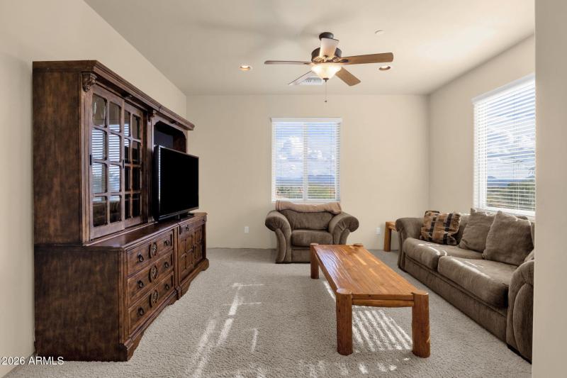 26-web-or-mls-17410-e-santa-rosa-ln